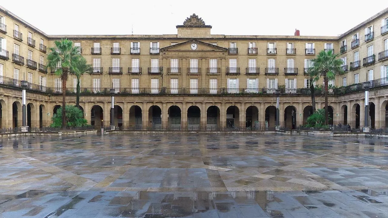 Moderno Y Lujoso En El Historico Casco Viejo Appartement Bilbao Spanje