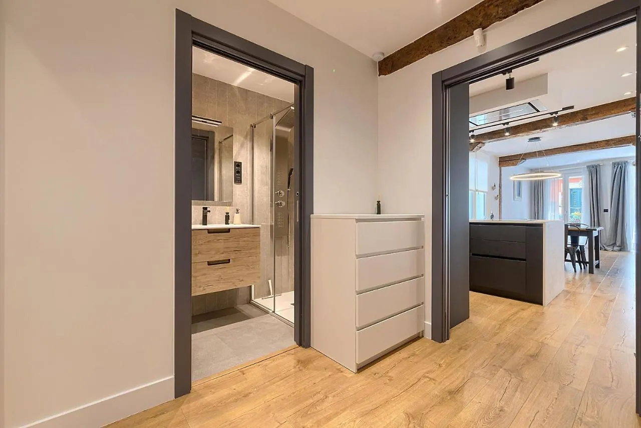 Moderno Y Lujoso En El Historico Casco Viejo Apartment Bilbao
